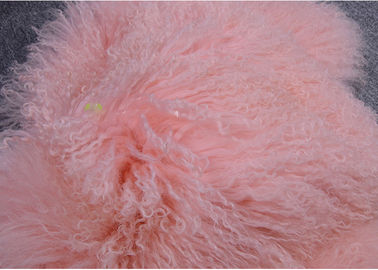 Chine Le rose mongol de couverture de peau de mouton a teint l'équilibre tibétain de vêtement de fourrure d'agneau de cheveux extra-longs fournisseur