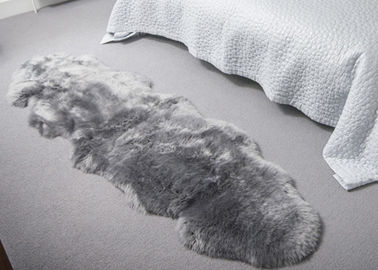 Chine Peaux australiennes de double de couverture de peau de mouton de longue laine gris-clair pour le revêtement de sol fournisseur