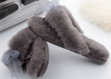 Chine pantoufle extérieure d'hiver de peau de mouton de mocassin de pantoufle de shearling de pantoufles extérieures d'intérieur de laine fournisseur