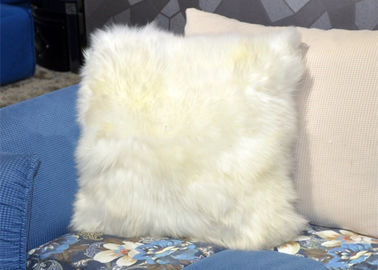 Chine 18*18 avance les housses de siège petit à petit faites main de chaise de peau de mouton avec couleur naturelle/teinte fournisseur