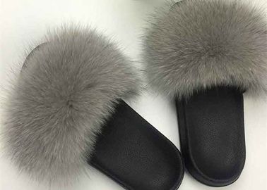 Chine Glissement de Fox de dames anti de pantoufles luxueuses véritables de fourrure confortable pour l'hiver d'automne fournisseur