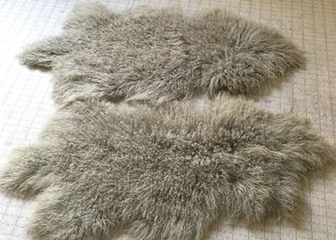 Chine Tissu mongol de fourrure d'agneau tibétain pour le gris de carreau 60 * 90cm fournisseur