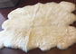 Vraie couverture de peau de mouton de longue laine de cheveux avec la forme 60 x 90cm de moutons blancs de Natura fournisseur