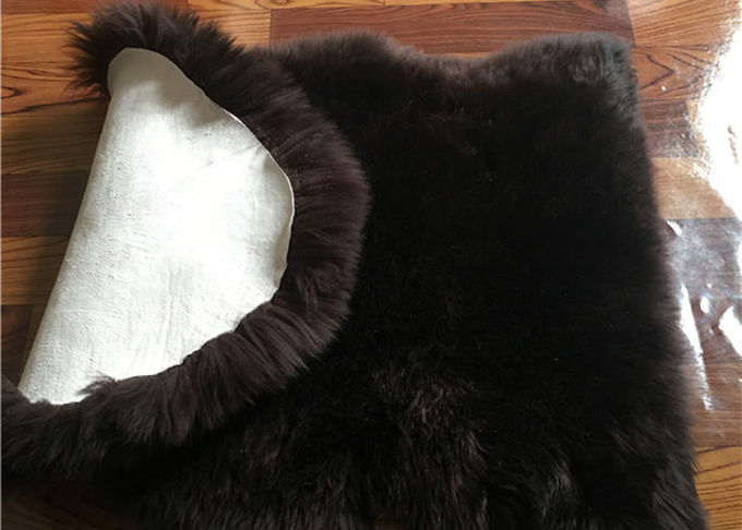 Couverture noire naturelle de plancher de fourrure d'agneau de Merino de laine de vraie couverture de peau de mouton longue