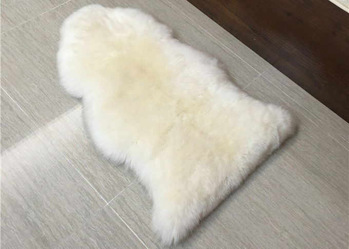 laine molle de couverture australienne crème carrée de peau de mouton de 120*180cm longue avec l'anti support de glissement