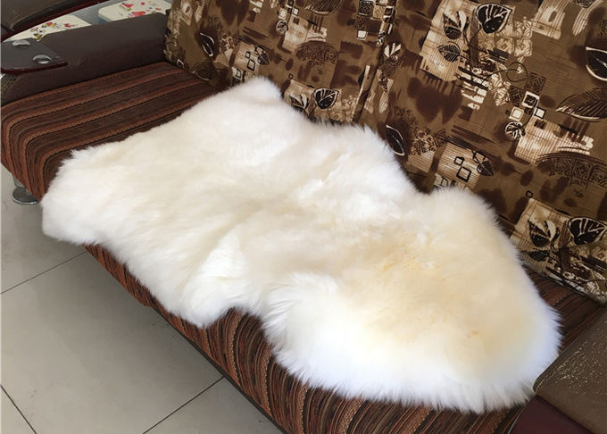 Longue d'une seule pièce de la peau 70 x110cm d'agneau de cheveux de couverture blanche véritable de peau de mouton