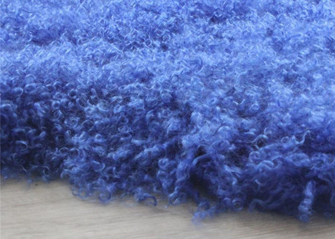 Couverture mongole de chaise de couverture de peau de mouton de longs cheveux bleu-clair avec la taille adaptée aux besoins du client