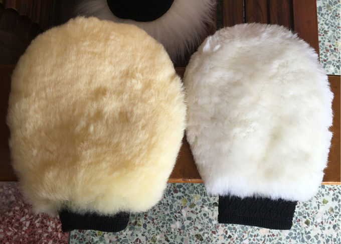Le double a dégrossi laine pure de Merino de gant de station de lavage de peau de mouton longue pour le nettoyage de voiture