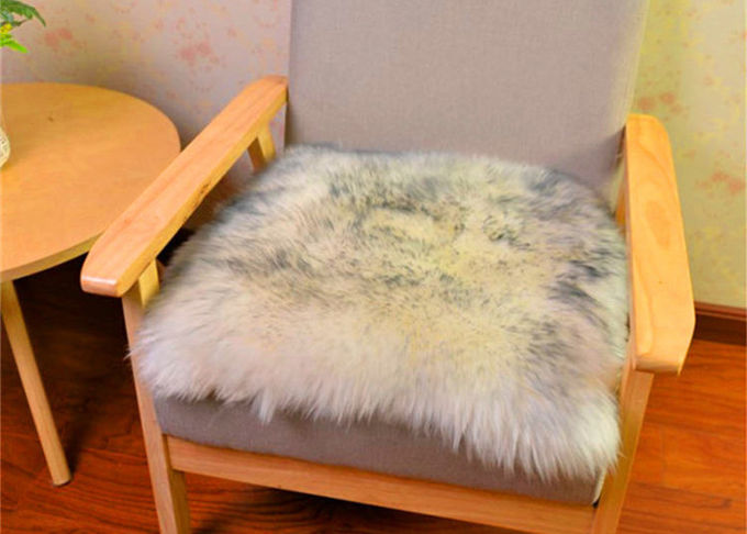 Oreillers décoratifs de longue laine pour le divan, couverture de carreaux de fourrure de Brown de chaise