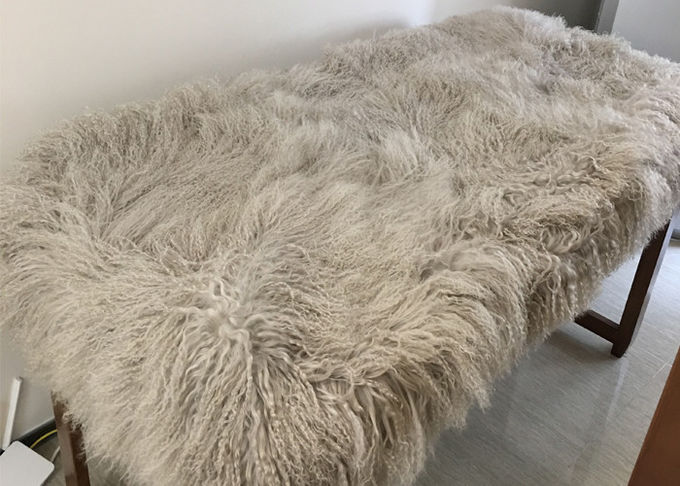 Tissu mongol de fourrure d'agneau tibétain pour le gris de carreau 60 * 90cm