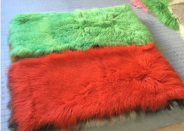 Chine Couverture molle tibétaine de peau de mouton dans la salle de bains 60X120cm, couvertures colorées de peau de mouton fournisseur