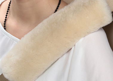 Chine Protections de ceinture de sécurité d'ouatine pour des enfants en bas âge, couvertures confortables de bandoulière de peau de mouton  fournisseur