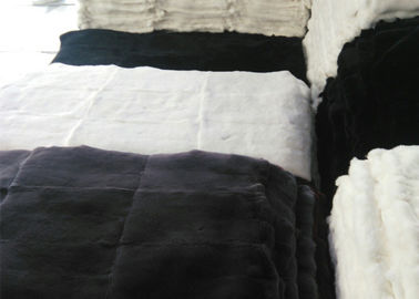 Chine Peau pelucheuse molle naturelle de lapin de Rex 12 x 15 pouces pour faire des couvertures de chaise fournisseur