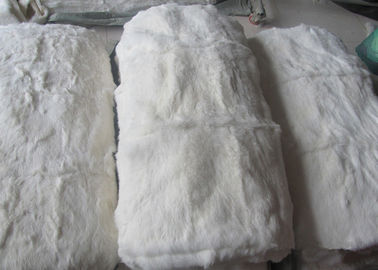 Chine La vraie peau de lapin de Rex de textile à la maison protégeant du vent chauffent pour la doublure de manteau d'hiver fournisseur