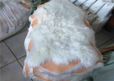 Chine OEM 100% blanc simple du salon 100*100 cm de couverture de peau de mouton de Faux de polyester fournisseur