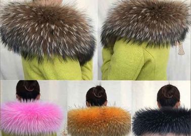 Chine Réchauffeur détachable de raton laveur de collier véritable surdimensionné de fourrure mou pour la veste d'hiver fournisseur