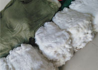 Fourrure véritable de lapin de vestes pour le jet d'hiver, peaux blanches de fourrure de lapin de 22*30cm 