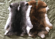 La fourrure bronzée de peau de lapin de Rex d'herbe a adapté la taille aux besoins du client pour des accessoires/habillement
