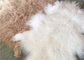 La peau de mouton mongole d'agneau de peau bouclée naturelle de fourrure cache la longue couverture de plancher d'agneau fournisseur