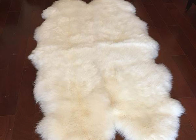 La longue peau de moutons de peaux de double de laine d'agneau de vraie couverture de peau de mouton se cache pour le lobby d'hôtel