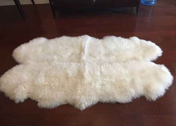 Couverture blanche ene ivoire de jeu du flocon de neige de l'enfant à la maison de luxe d'utilisation de vraie couverture de peau de mouton 2 x 3 pi