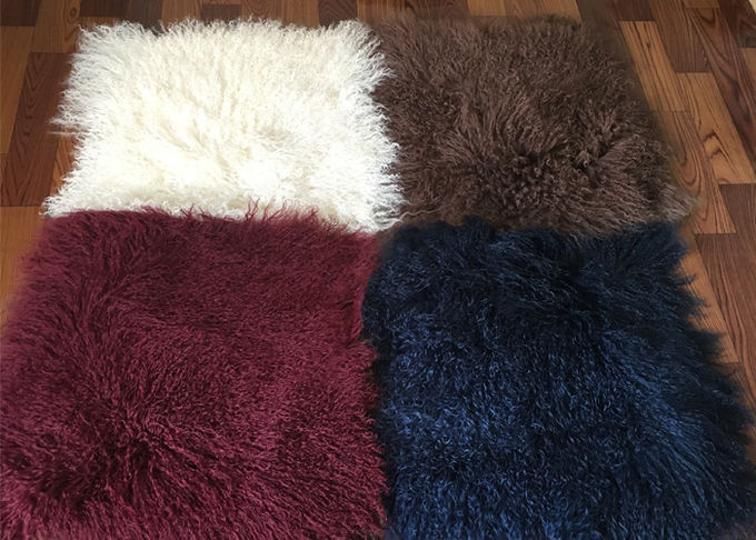 Longue laine bouclée du Thibet de rectangle de vraie couverture mongole de peau de mouton avec la couleur teinte