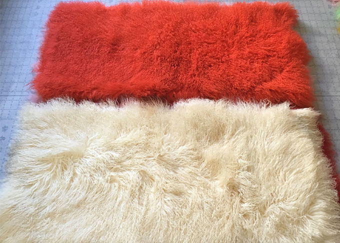 Longue laine bouclée du Thibet de rectangle de vraie couverture mongole de peau de mouton avec la couleur teinte