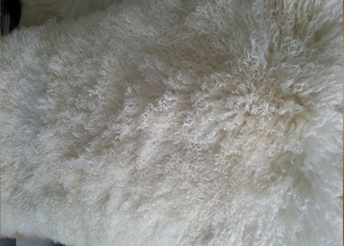 petit tapis de peau de mouton de laine de 10 -15cm grand, couverture de coureur de peau de mouton pour la housse de siège à la maison de sofa
