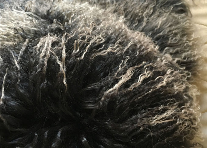 Vraie de peau de mouton de couverture fourrure bouclée soyeuse rose-clair 2' longtemps X 4' pour l'hiver/printemps/automne