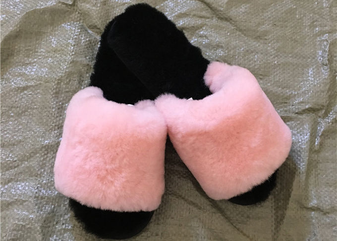 Fourrure unique en caoutchouc de peau de mouton de vraies d'orteil de moutons pantoufles ouvertes de laine pour les chaussures d'intérieur d'hiver