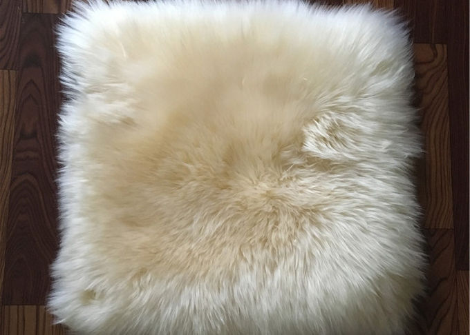 Fourrure véritable teinte de Merino de coussin confortable de laine d'agneau pour maintenir chaud