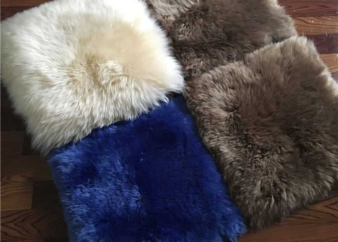 Fourrure à simple face de carreaux de sofa de peau de mouton de l'Australie avec la couleur/taille faites sur commande