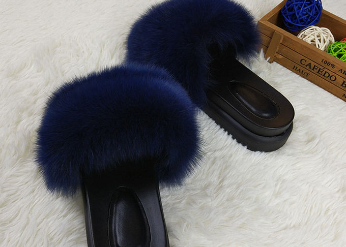 Sandales adaptées aux besoins du client de pantoufles de fourrure de Fox de femmes de couleur avec les cheveux brouillés/semelle en caoutchouc